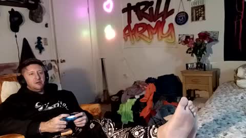 Snapshot of trillnonymau5 chatting on December 8, 2024, 10:14 pm trillnonymau5 online show from December 8, 2024, 10:14 pm