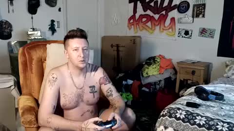 Snapshot of trillnonymau5 chatting on December 23, 2024, 4:28 pm trillnonymau5 online show from December 23, 2024, 4:28 pm