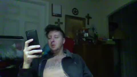 Snapshot of trillnonymau5 chatting on January 20, 2025, 11:35 am trillnonymau5 online show from January 20, 2025, 11:35 am