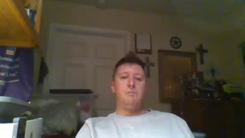 Snapshot of trillnonymau5 chatting on February 6, 2025, 2:22 am trillnonymau5 online show from February 6, 2025, 2:22 am