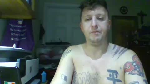 Snapshot of trillnonymau5 chatting on February 13, 2025, 5:58 am trillnonymau5 online show from February 13, 2025, 5:58 am