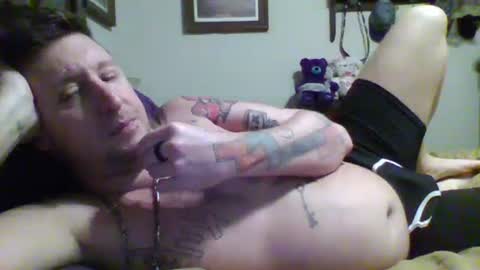 Snapshot of trillnonymau5 chatting on February 20, 2025, 6:06 am trillnonymau5 online show from February 20, 2025, 6:06 am