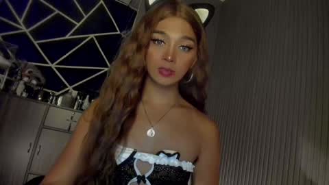 Snapshot of trinityfucksyou chatting on December 5, 2024, 2:33 pm Ms Ella online show from December 5, 2024, 2:33 pm