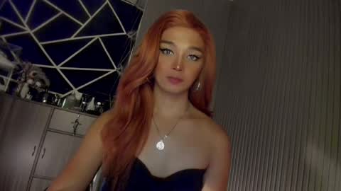 Snapshot of trinityfucksyou chatting on December 10, 2024, 1:22 pm Ms Ella online show from December 10, 2024, 1:22 pm