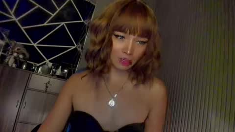 Snapshot of trinityfucksyou chatting on December 18, 2024, 3:33 pm Ms Ella online show from December 18, 2024, 3:33 pm