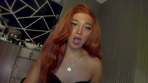 Snapshot of trinityfucksyou chatting on January 1, 2025, 12:11 pm Ms Ella online show from January 1, 2025, 12:11 pm