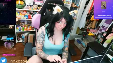 Snapshot of trinitykatze chatting on September 30, 2025, 7:52 pm Trin Kat pet online show from September 30, 2025, 7:52 pm