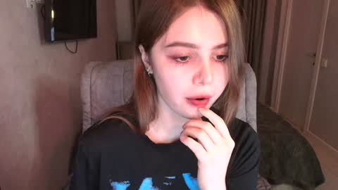 Snapshot of tripleprinces chatting on January 23, 2025, 5:42 pm tripleprinces online show from January 23, 2025, 5:42 pm