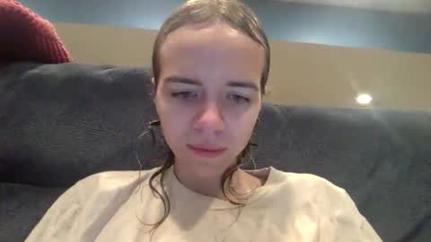 trippybb222 online show from November 14, 2025, 2:49 pm