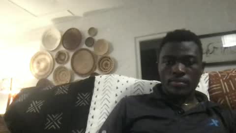 Trisboo5 online show from December 12, 2024, 6:42 pm