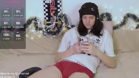 Snapshot of trishxl chatting on February 14, 2026, 8:05 pm Max online show from February 14, 2026, 8:05 pm