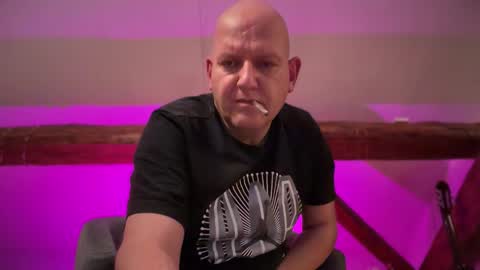 Triton online show from October 21, 2025, 5:19 am