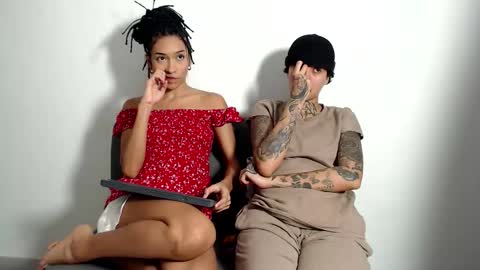 trixiandsuki online show from November 11, 2025, 2:44 am