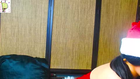 trixiedoescamcam online show from December 22, 2025, 11:57 pm