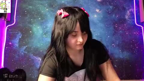 trixiedoescamcam online show from April 1, 2026, 12:33 am