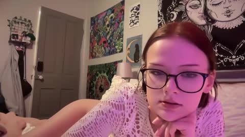 Trixi online show from February 13, 2025, 3:50 am