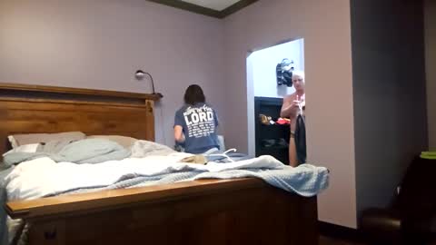 trojanswingers online show from December 14, 2025, 6:30 am