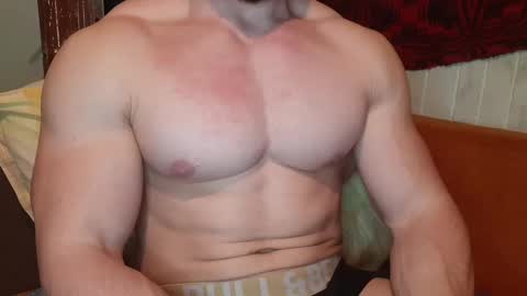 Snapshot of troncq chatting on February 21, 2025, 7:32 pm Troncq online show from February 21, 2025, 7:32 pm