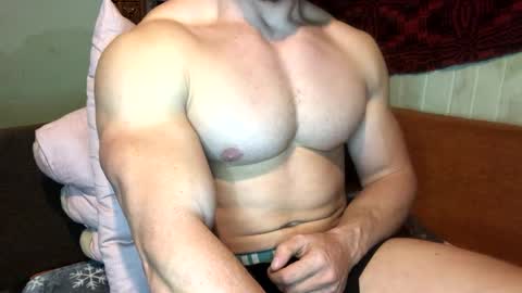 Snapshot of troncq chatting on March 11, 2025, 3:12 pm Troncq online show from March 11, 2025, 3:12 pm