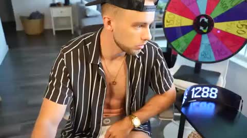 Troy Green online show from September 29, 2025, 9:08 pm