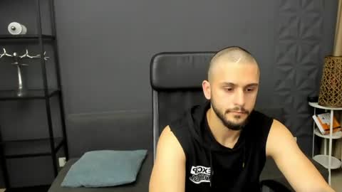 TroyWade online show from June 11, 2026, 4:32 am