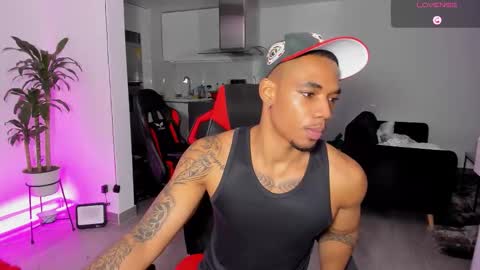 Snapshot of troywesly_ chatting on November 5, 2025, 11:38 pm Troy wesly online show from November 5, 2025, 11:38 pm