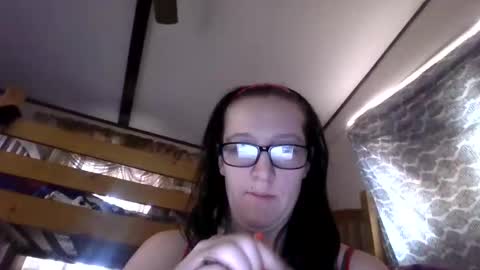 Snapshot of truckerswifetobe chatting on December 12, 2024, 6:31 pm TruckersWifeToBe online show from December 12, 2024, 6:31 pm