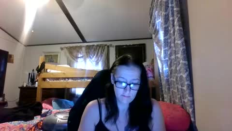 Snapshot of truckerswifetobe chatting on December 17, 2024, 3:17 pm TruckersWifeToBe online show from December 17, 2024, 3:17 pm