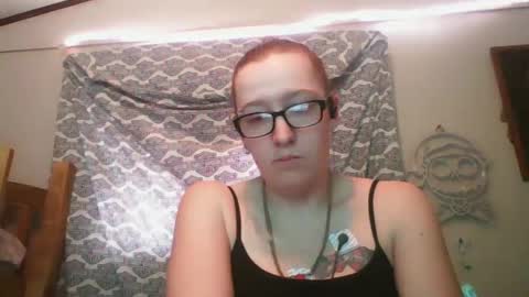 Snapshot of truckerswifetobe chatting on February 12, 2025, 2:32 pm TruckersWifeToBe online show from February 12, 2025, 2:32 pm