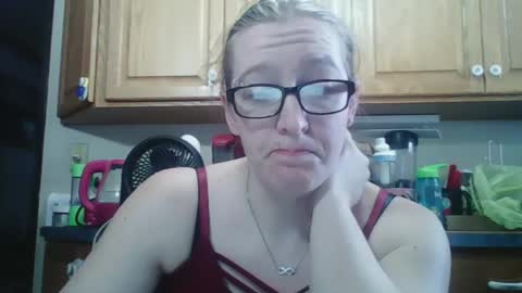 Snapshot of truckerswifetobe chatting on September 11, 2025, 7:47 pm TruckersWifeToBe online show from September 11, 2025, 7:47 pm