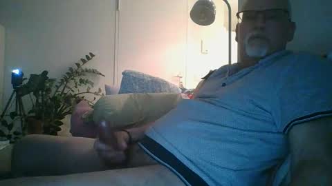 trukturk online show from April 27, 2026, 8:29 pm