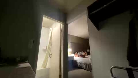 Snapshot of trxs_leches chatting on March 4, 2026, 3:01 am Tres Leches online show from March 4, 2026, 3:01 am