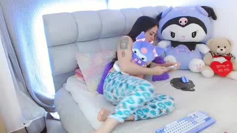 KYLIE QUEEN online show from February 25, 2026, 2:16 pm