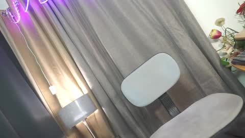 Chloe online show from February 25, 2025, 10:26 am