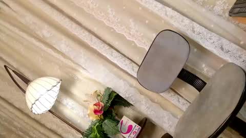 Chloe online show from March 18, 2026, 10:18 am