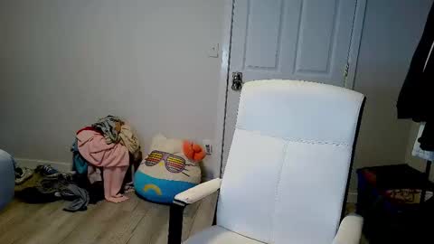 Snapshot of ts_day chatting on February 17, 2026, 1:51 pm Day online show from February 17, 2026, 1:51 pm