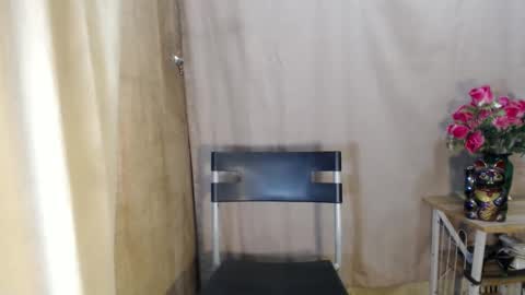 Carla online show from September 9, 2025, 4:17 pm