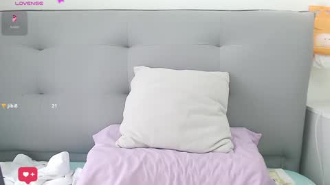 Snapshot of tscn88 chatting on January 5, 2025, 4:36 am Anne Bebe online show from January 5, 2025, 4:36 am