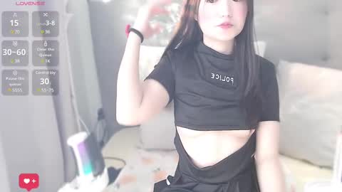 Snapshot of tscn88 chatting on February 24, 2025, 1:24 am Anne Bebe online show from February 24, 2025, 1:24 am