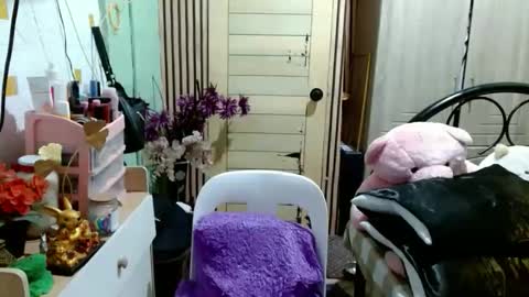 SHENA  online show from November 25, 2025, 7:47 pm