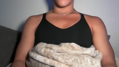 Snapshot of tsj777 chatting on November 20, 2025, 6:24 am tsj777 online show from November 20, 2025, 6:24 am