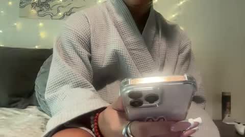 Snapshot of tsj777 chatting on November 30, 2025, 8:24 pm tsj777 online show from November 30, 2025, 8:24 pm