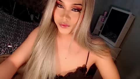 jayvie online show from October 7, 2025, 2:03 pm