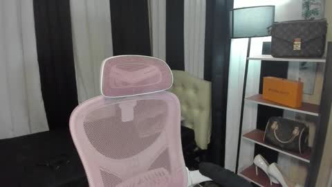 tsuncutmargauxx online show from November 5, 2025, 7:58 pm