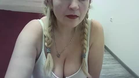 Snapshot of ttrnynela chatting on January 8, 2026, 8:05 am Ttrnynela online show from January 8, 2026, 8:05 am