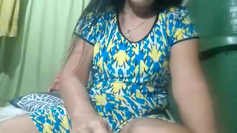 Mae online show from October 15, 2025, 9:26 pm