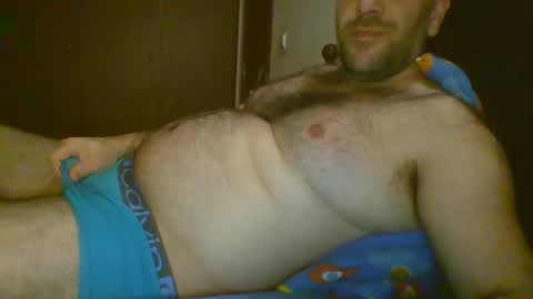 Snapshot of tuga_man_ chatting on March 5, 2026, 11:01 pm tuga man online show from March 5, 2026, 11:01 pm