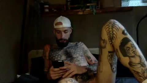 Snapshot of tuhands chatting on January 8, 2025, 3:17 pm Tuhands online show from January 8, 2025, 3:17 pm