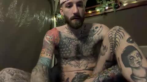 Snapshot of tuhands chatting on March 1, 2025, 7:41 am Tuhands online show from March 1, 2025, 7:41 am