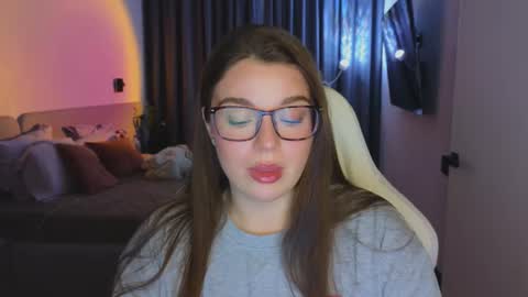 Ariana online show from October 7, 2025, 9:12 pm